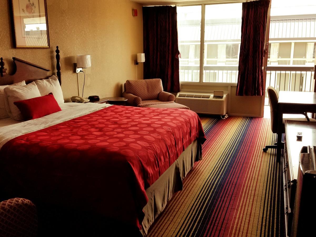 Days Inn By Wyndham Perry Near Fairgrounds 외부 사진